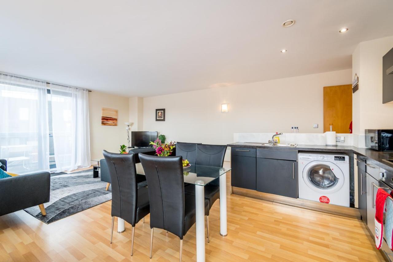 Spacious City 2 Bed, 2 Bath, Free Parking & Wifi Sheffield Extérieur photo